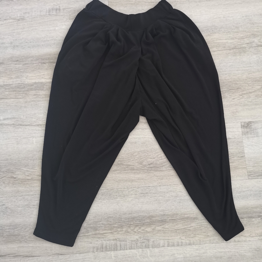 Black Capri Pants
